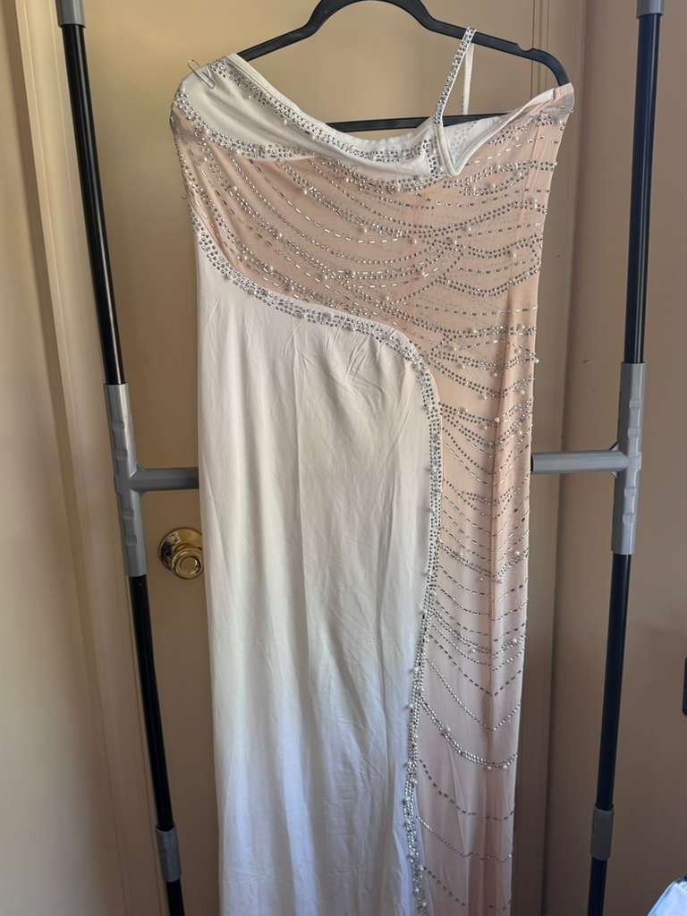 House oh Maguie Womens Occassion White dress Size XXL