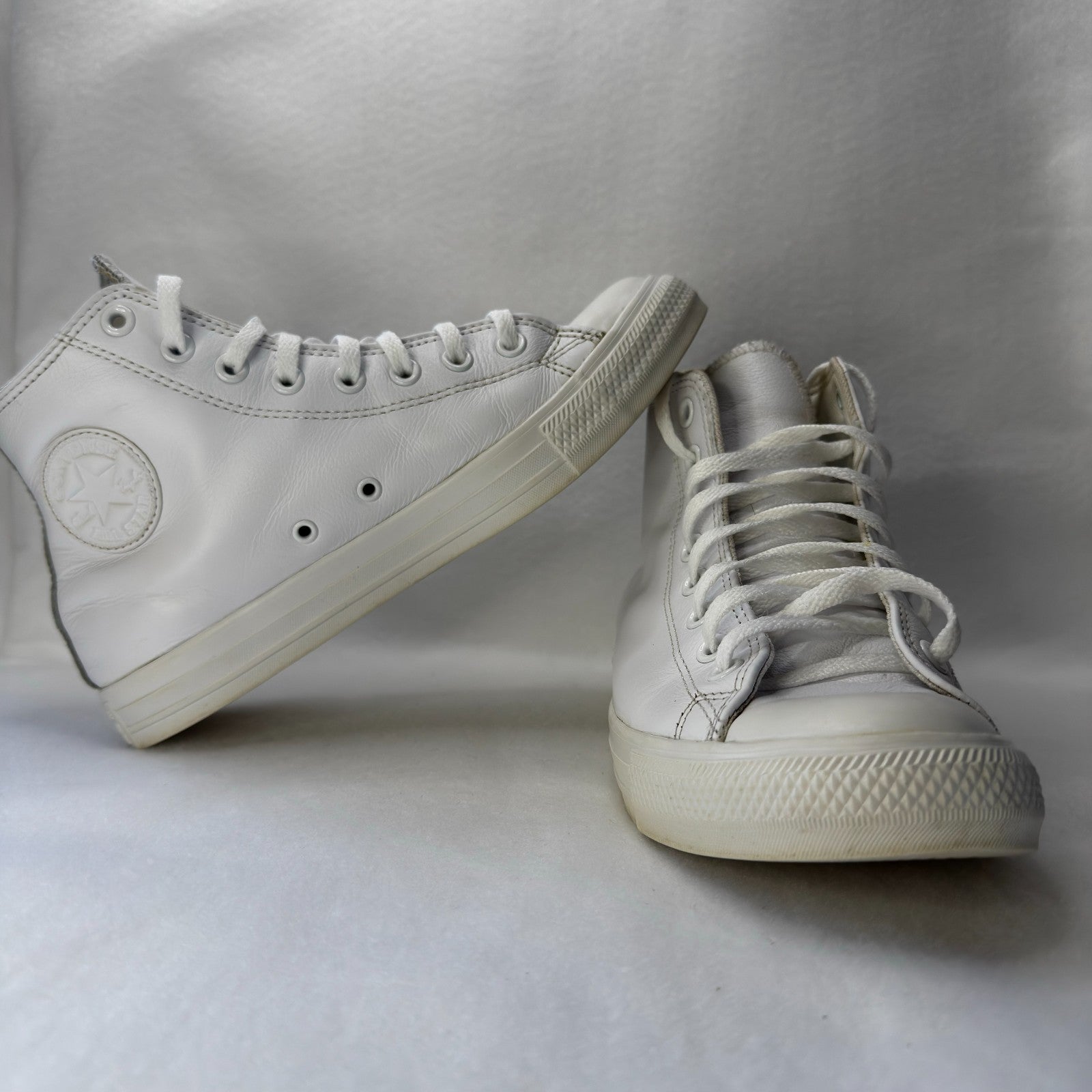 Converse Chuck Taylor All Star Leather Shoes White Size 7.5 US