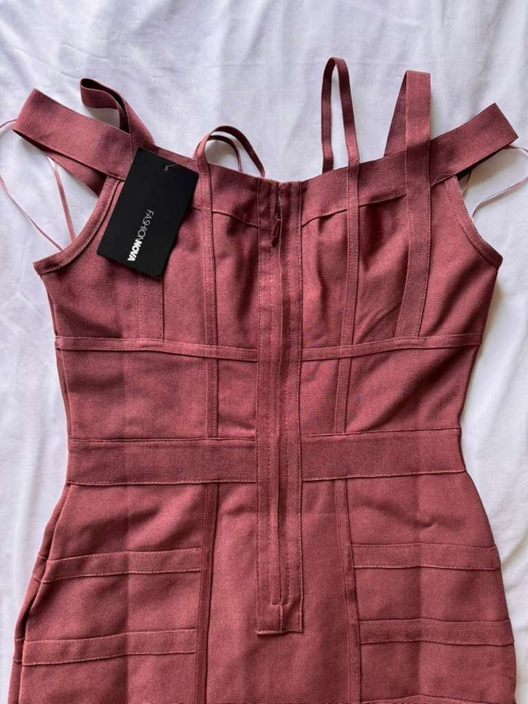 Women’s NWOT Fashion Nova Polyester Blend Off Shoulder Bandage Mauve Dress Large