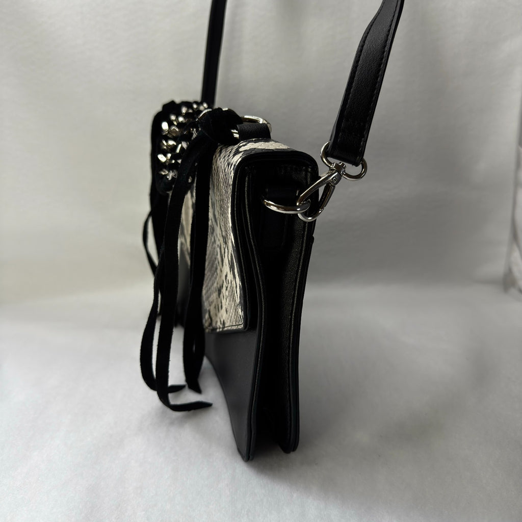 Snake bag