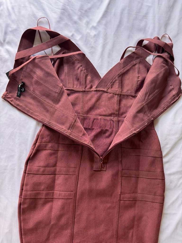Women’s NWOT Fashion Nova Polyester Blend Off Shoulder Bandage Mauve Dress Large