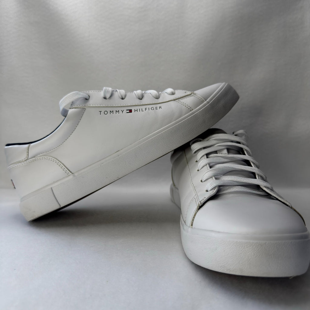 Tommy Hilfinger Men's White Sneakers/Athletic Shoes  Size 8.5 US