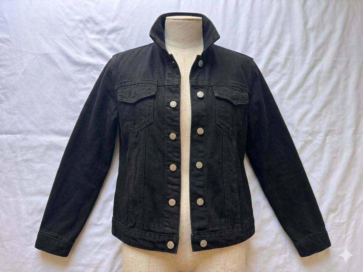 Women's Casual Fit Denim Jacket, Paired With Distressed Decorations Size L