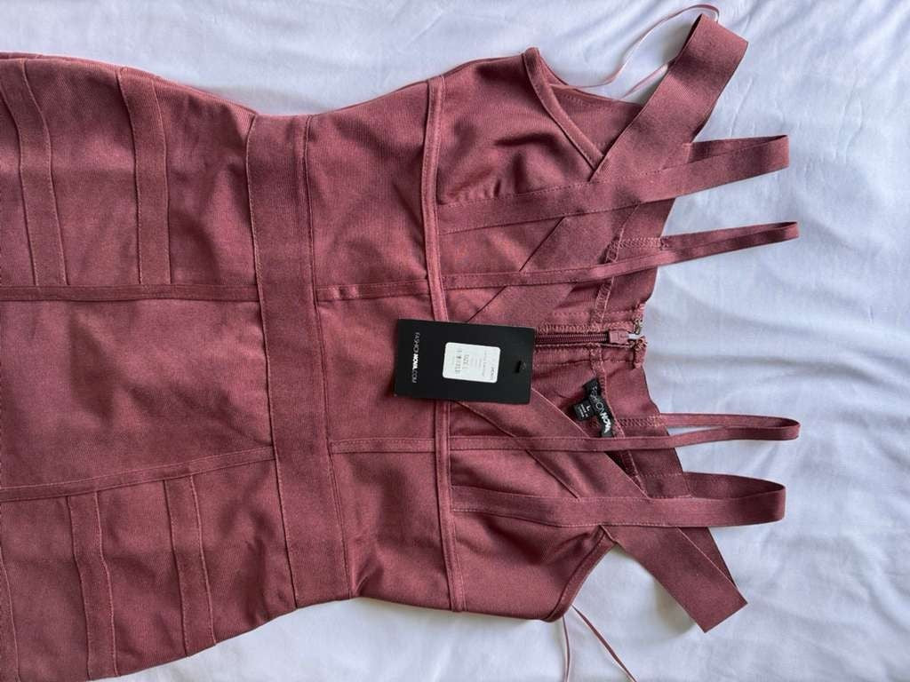 Women’s NWOT Fashion Nova Polyester Blend Off Shoulder Bandage Mauve Dress Large