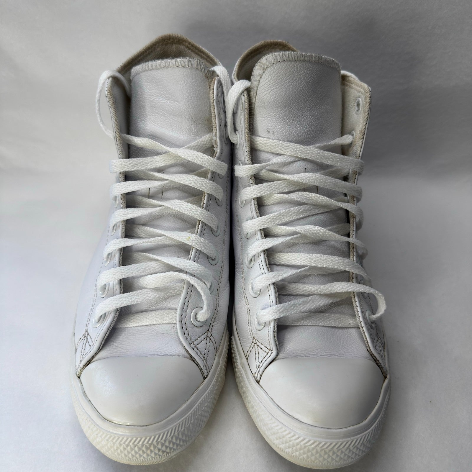 Converse Chuck Taylor All Star Leather Shoes White Size 7.5 US