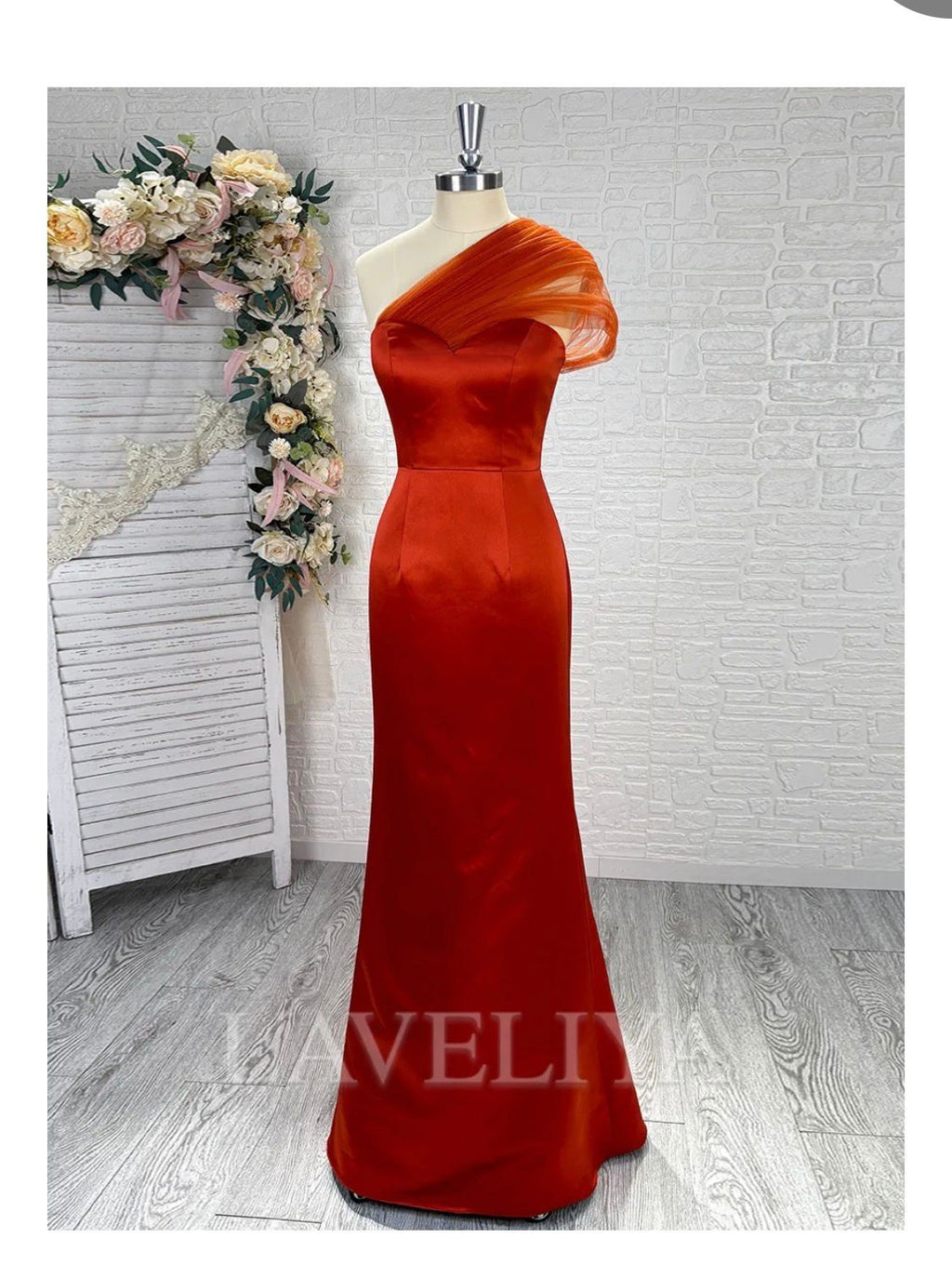 Sheath One-Shoulder Pleated Floor-Lenght Satin Bridesmaid Dress