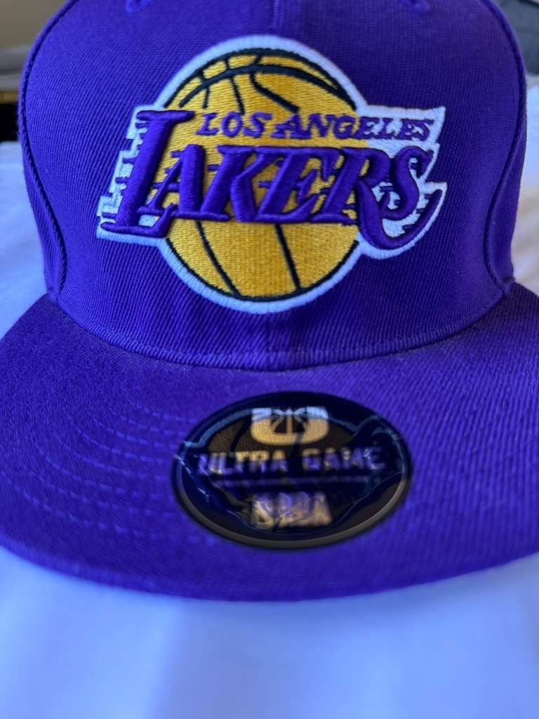 Los Angeles Lakers Cap Mens ULTRA GAME Snapback NBA Purple OSFM Official Hat NWT