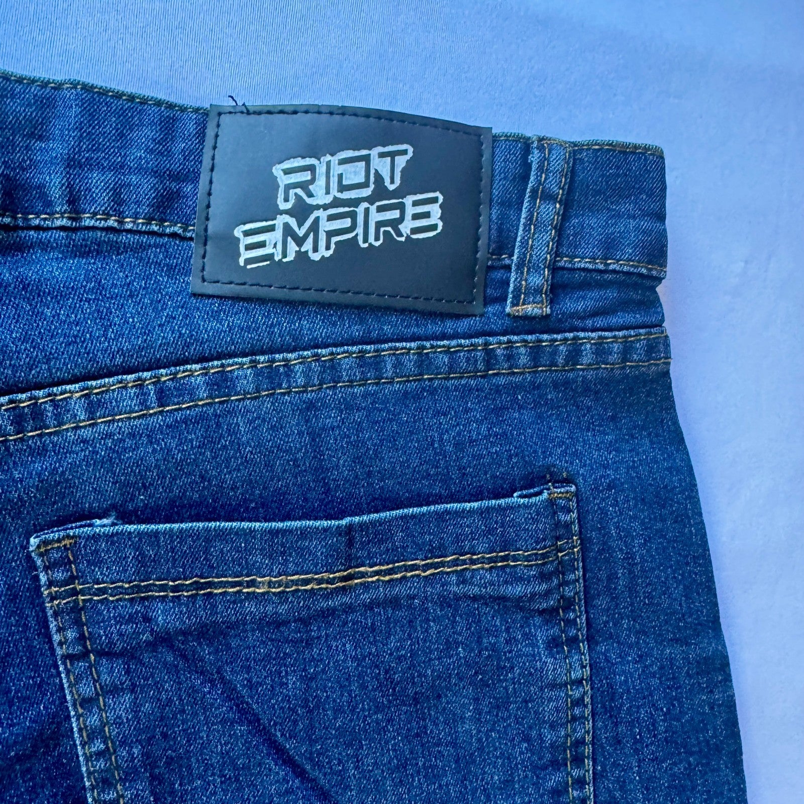 RIOT EMPIRE Men's 34x32 Stretch Denim Deep Indigo Blue Jeans 5-Pocket Skinny