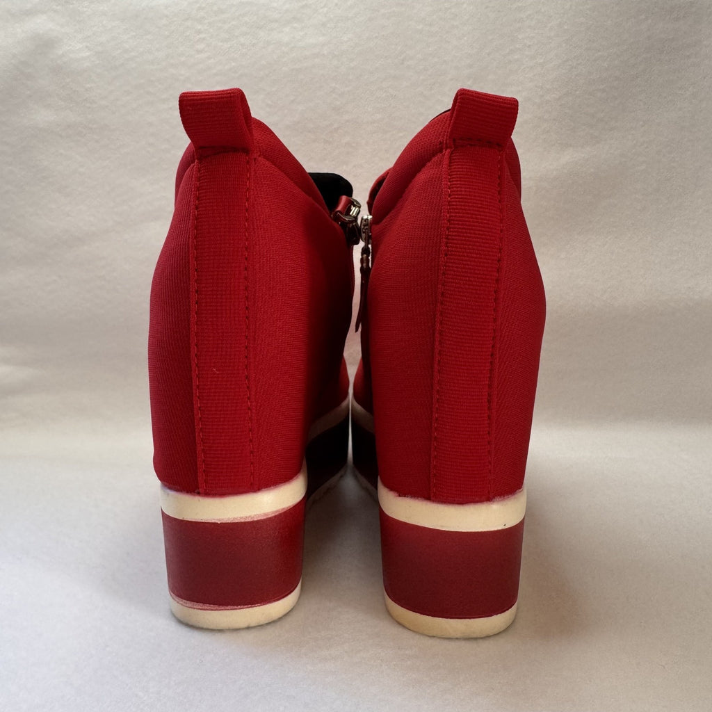Woman's Platform Shoes With Hidden Height Increase Open Front size 7 us