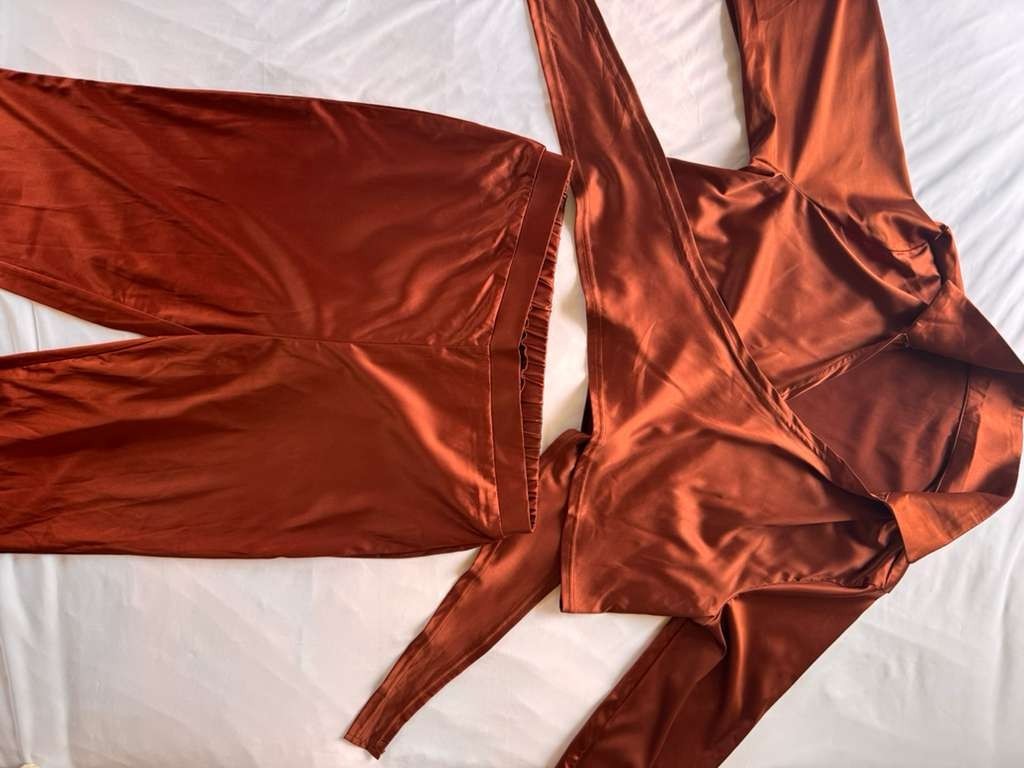 Missguided Long Sleeve Wrap Crop Top With Side Tie Detail V Neck Active Wear XL