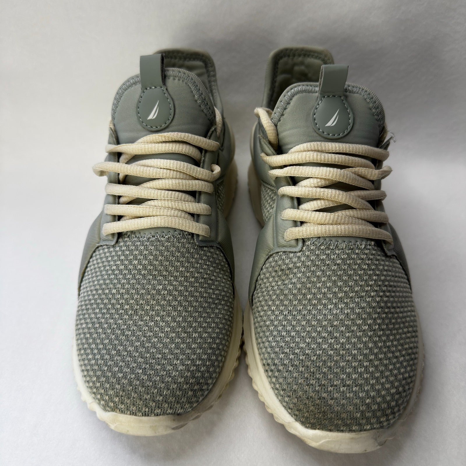 Nautica Gray Fashion Sneakers Lace Up Shoes Casual Lightweight Womens Size 8