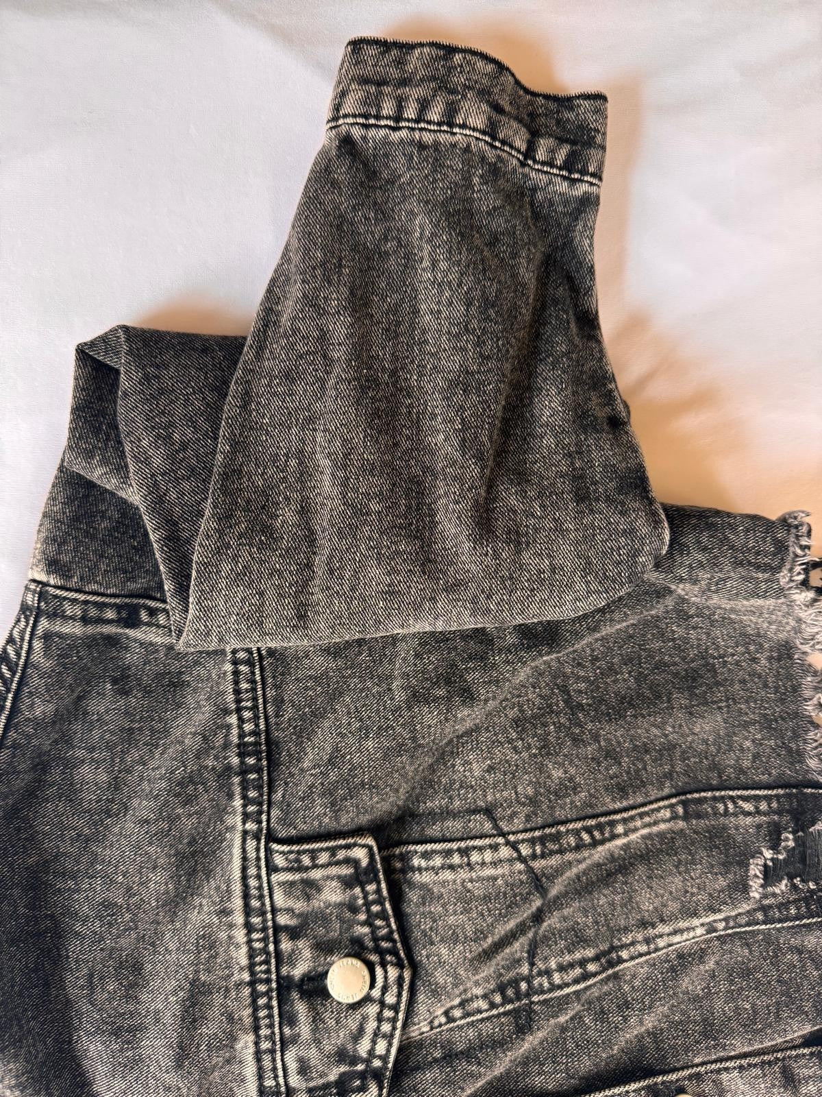 Plus Size Women's Spring & Fall Casual Frayed Hem Long Sleeve Cropped Denim Jack