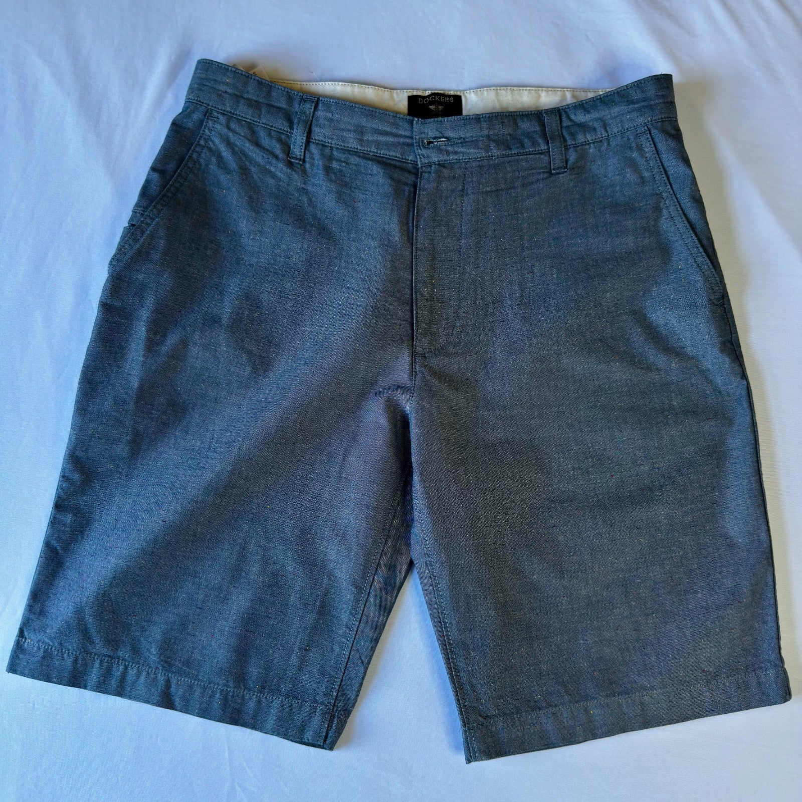 Dockers Shorts Men's Size 32 Gray Chino, 99% Cotton