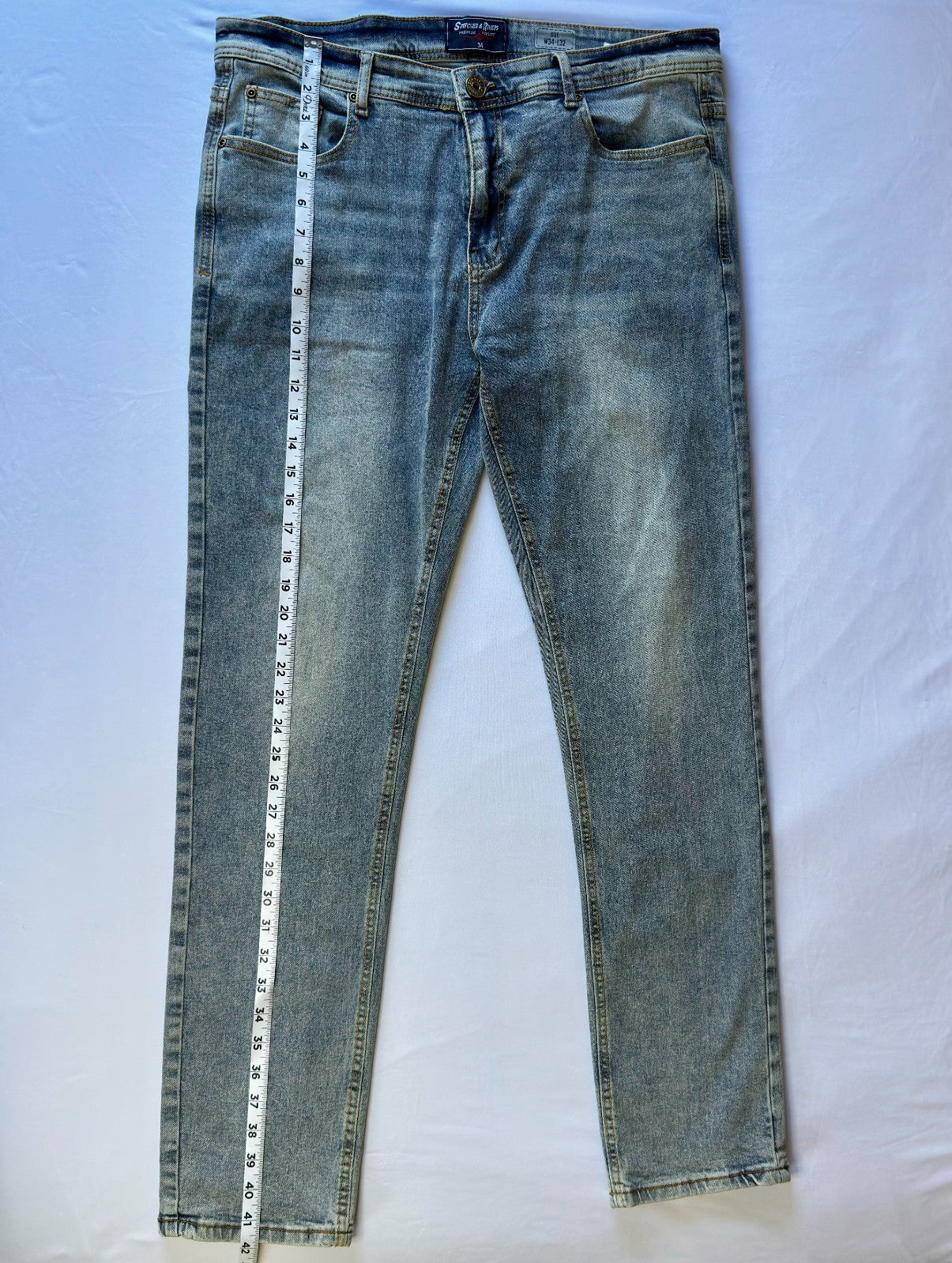 Stitches and Rivets Jeans Men's Size 34x32  Wash Blue Slim Mid Rise Denim