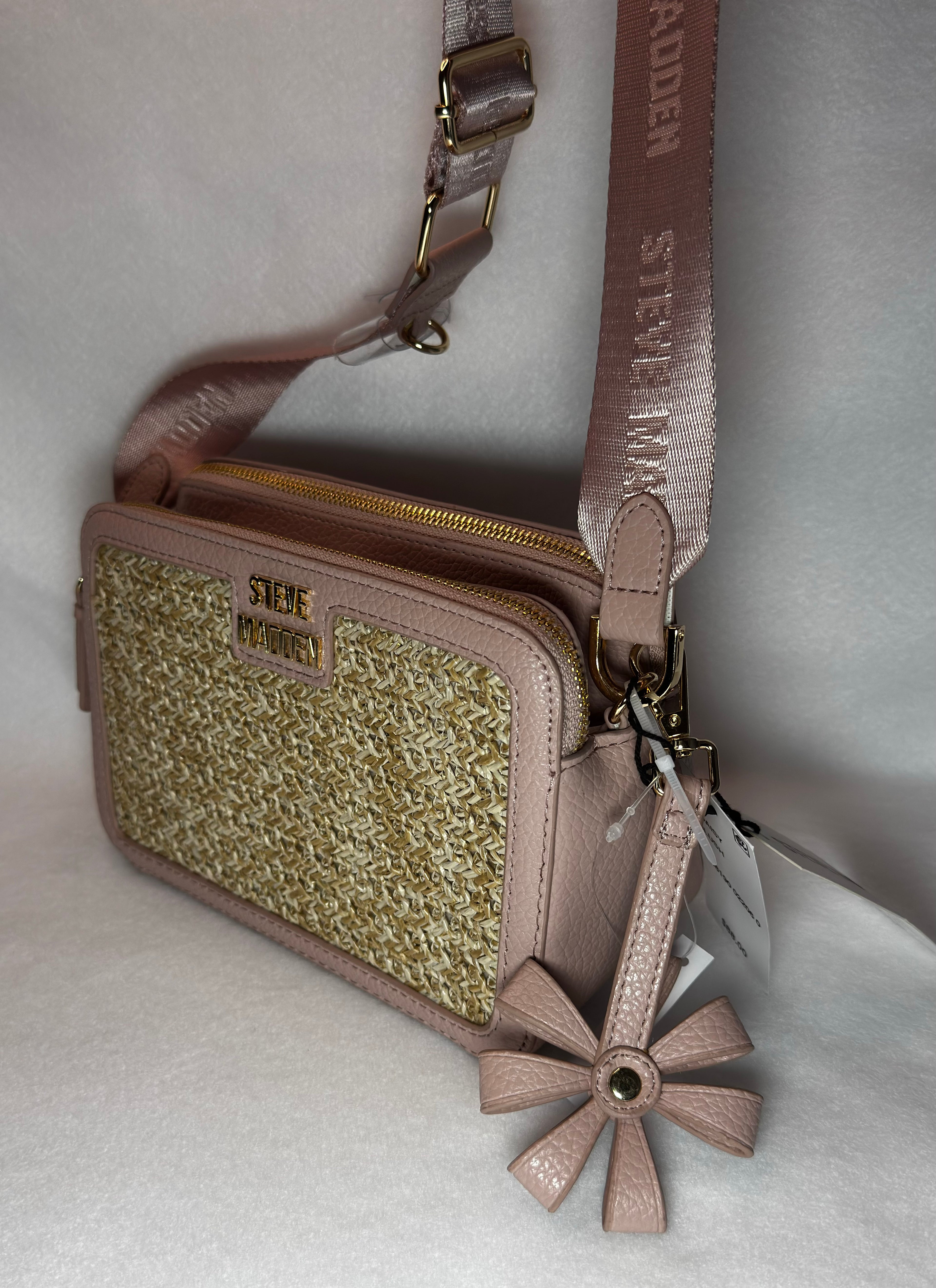 STEVE MADDEN Raffia Camera Crossbody W/ Flower BDaisy Charm Blush NWT
