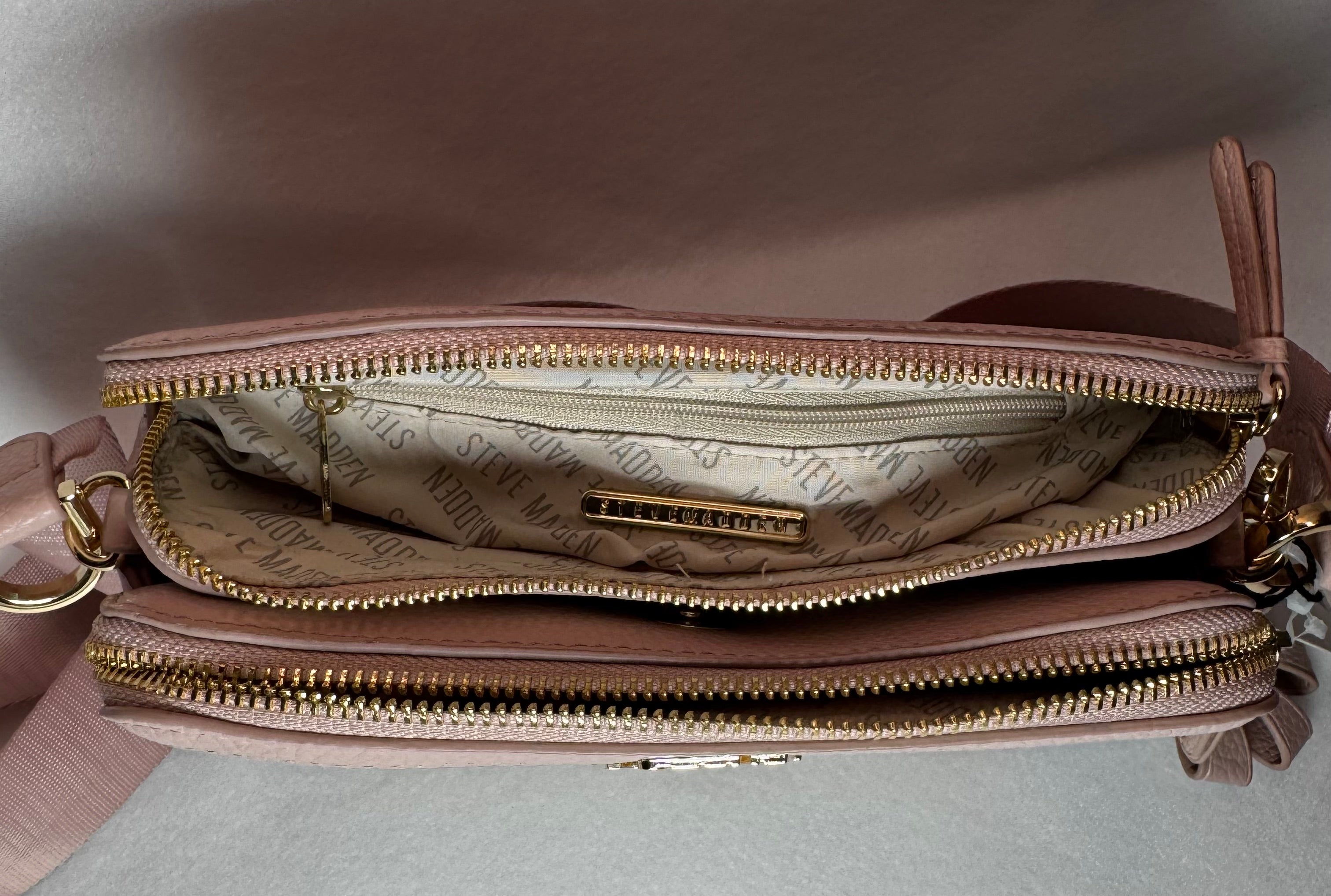 STEVE MADDEN Raffia Camera Crossbody W/ Flower BDaisy Charm Blush NWT