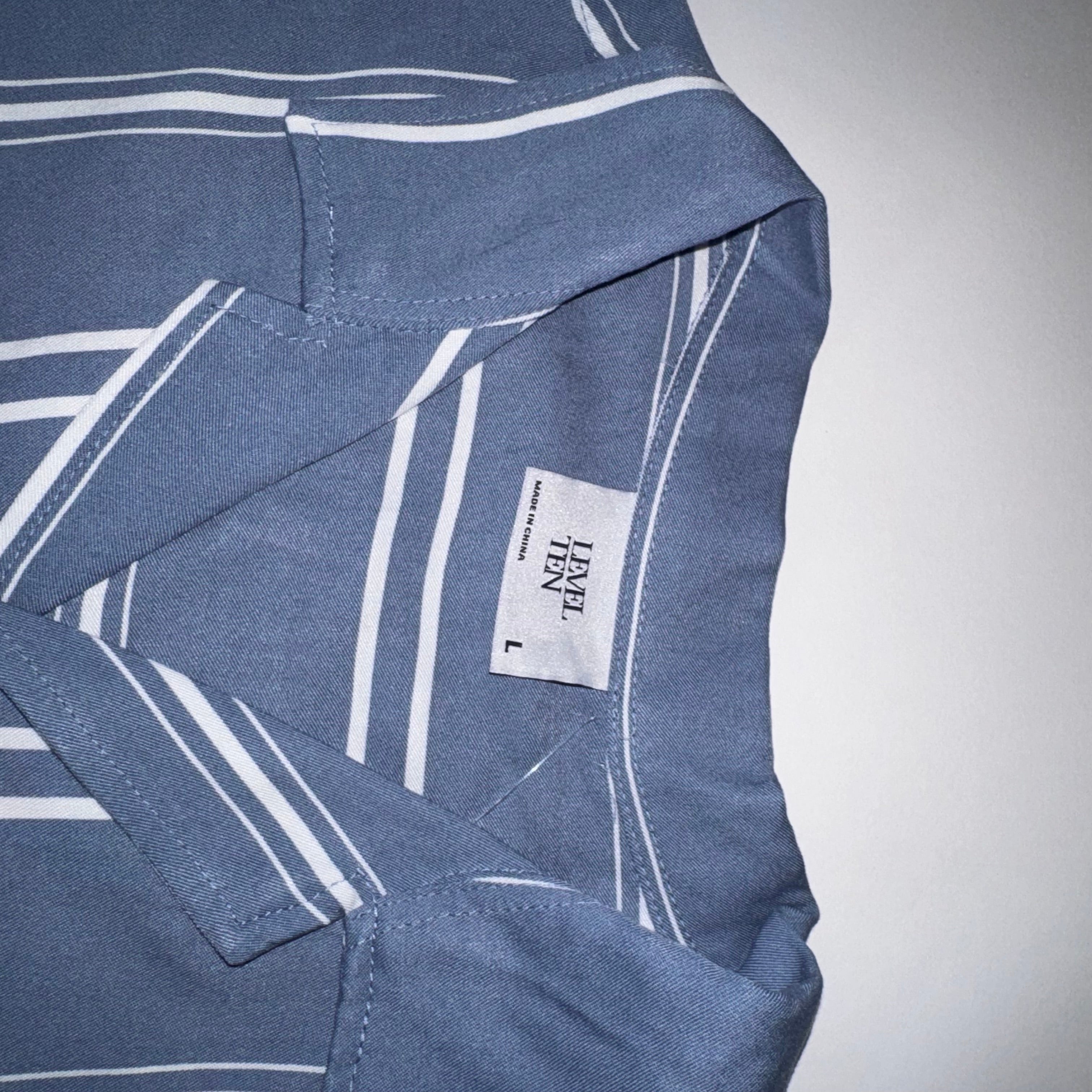 Level Ten Men Size L Blue Multicolor Striped Button Up Shirt Short Sleeve