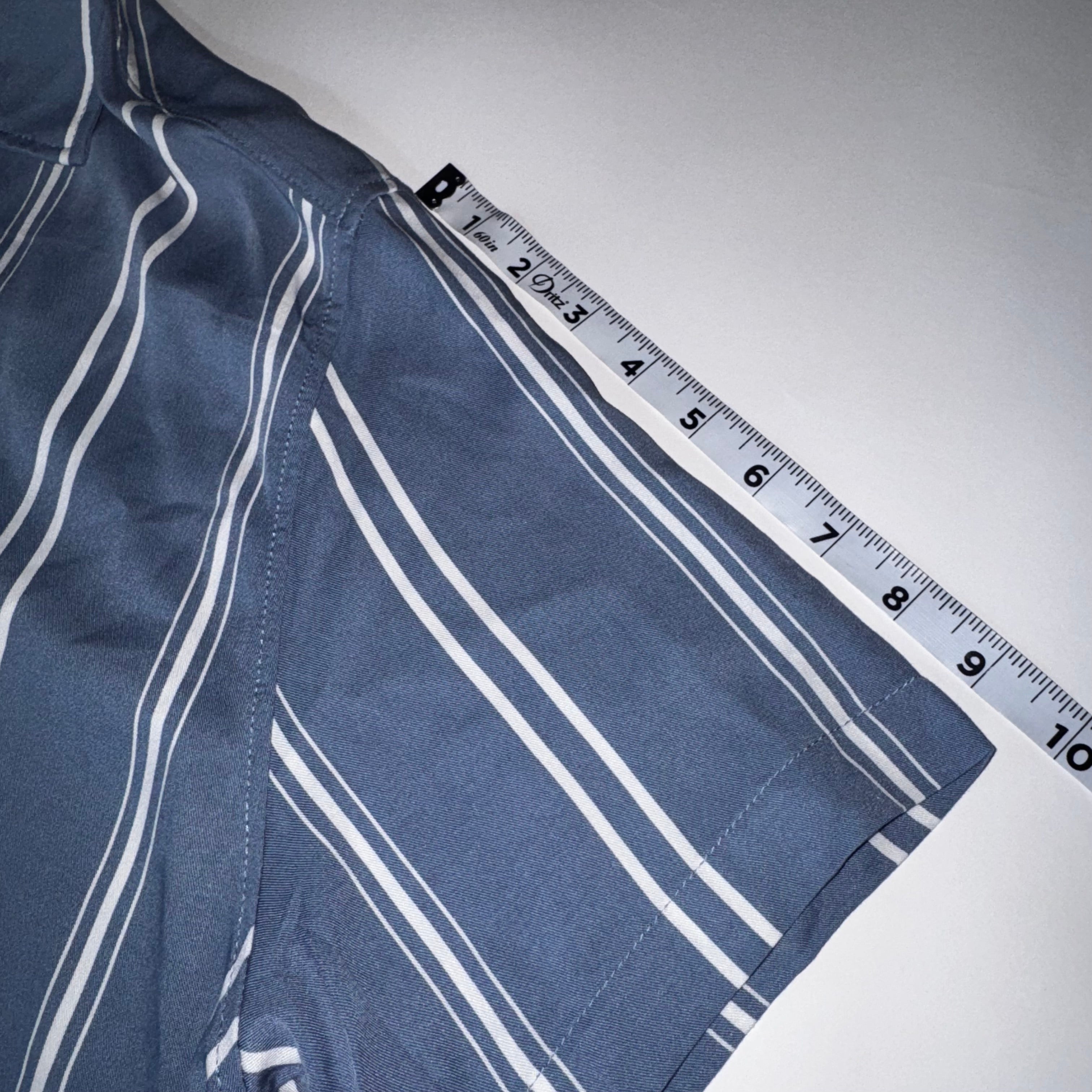 Level Ten Men Size L Blue Multicolor Striped Button Up Shirt Short Sleeve