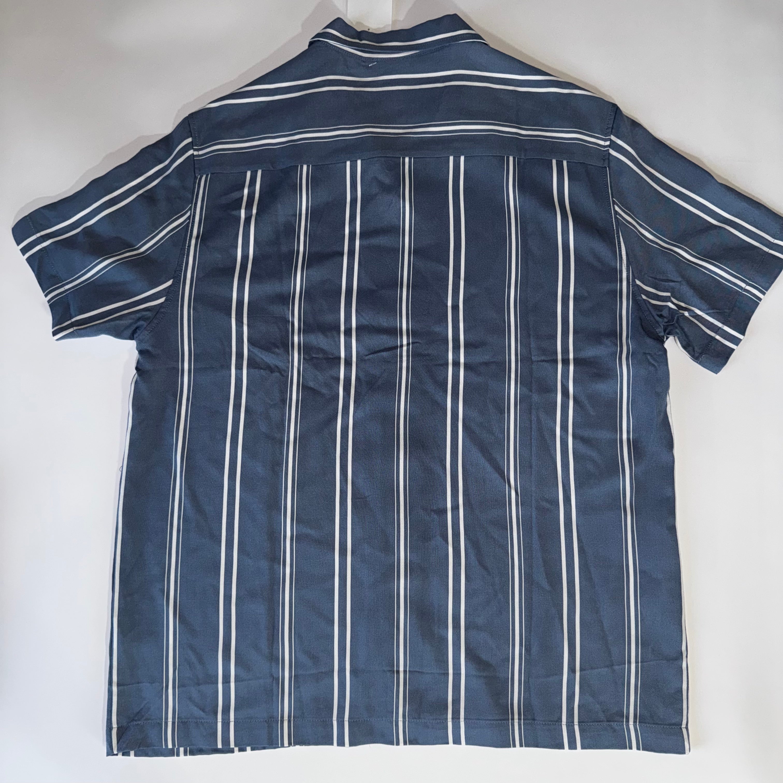 Level Ten Men Size L Blue Multicolor Striped Button Up Shirt Short Sleeve