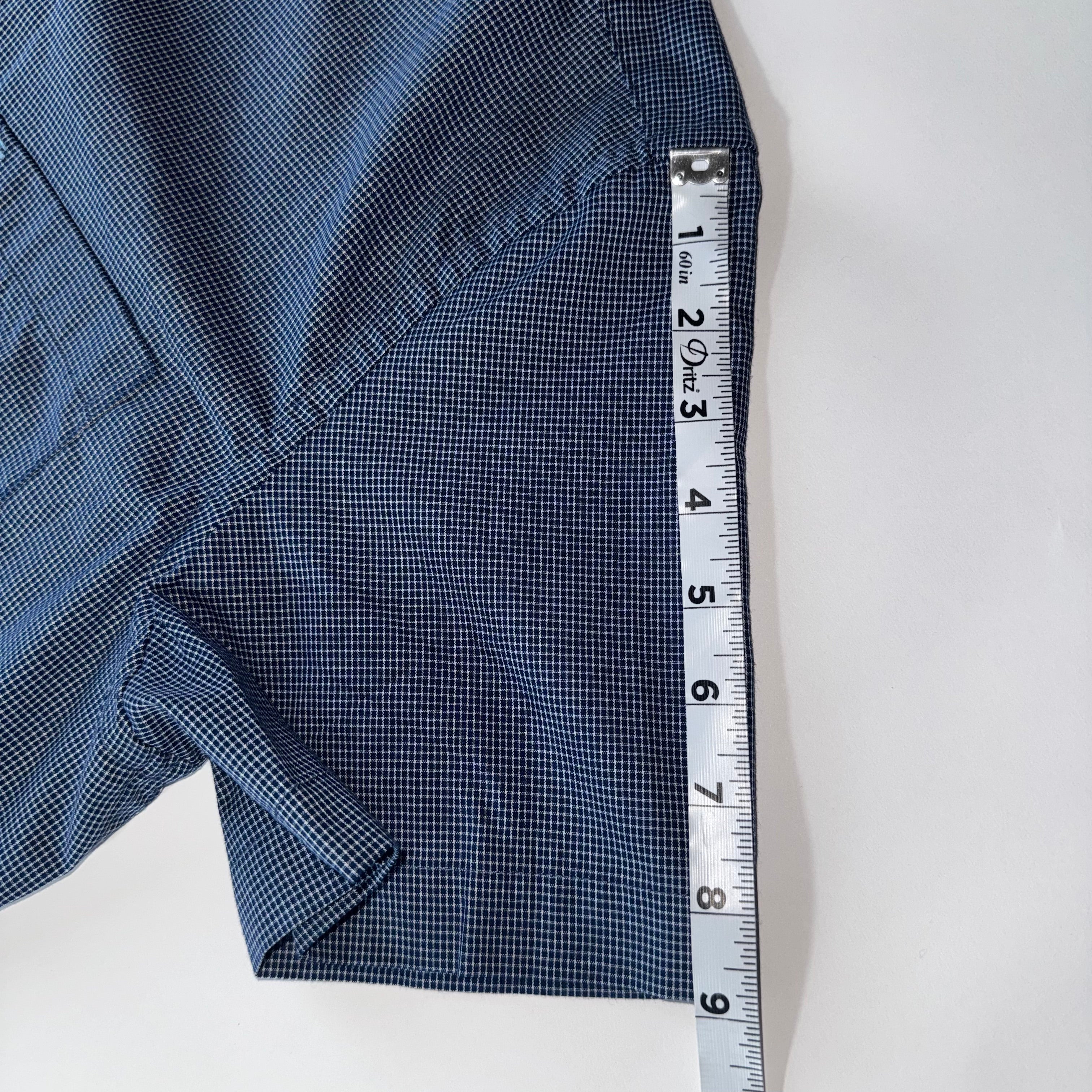 Izod Men's Button Down Shirt Blue L Short Sleeve