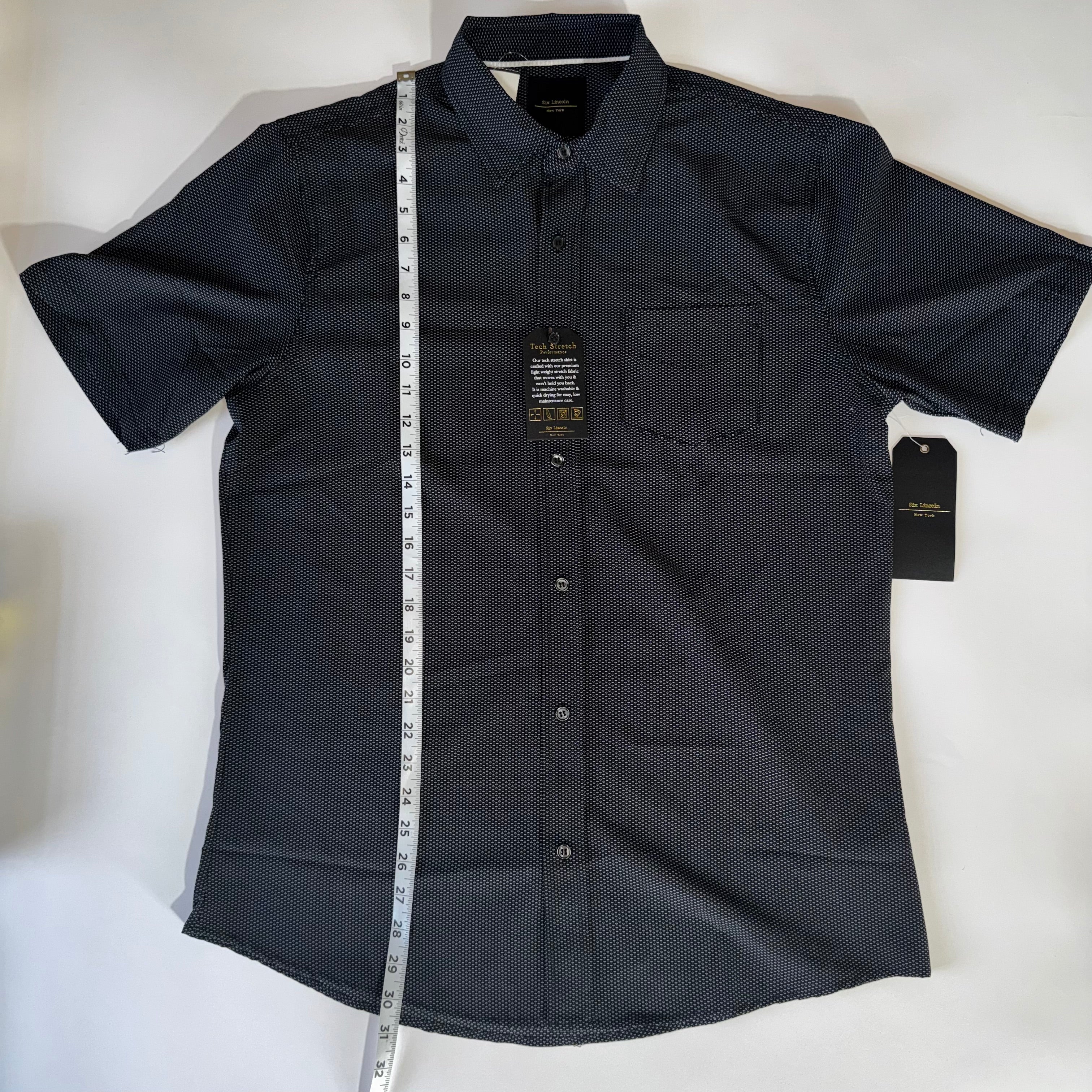 Six Lincoln New York Men's Printed Shirt, Short sleeve Button down Size L