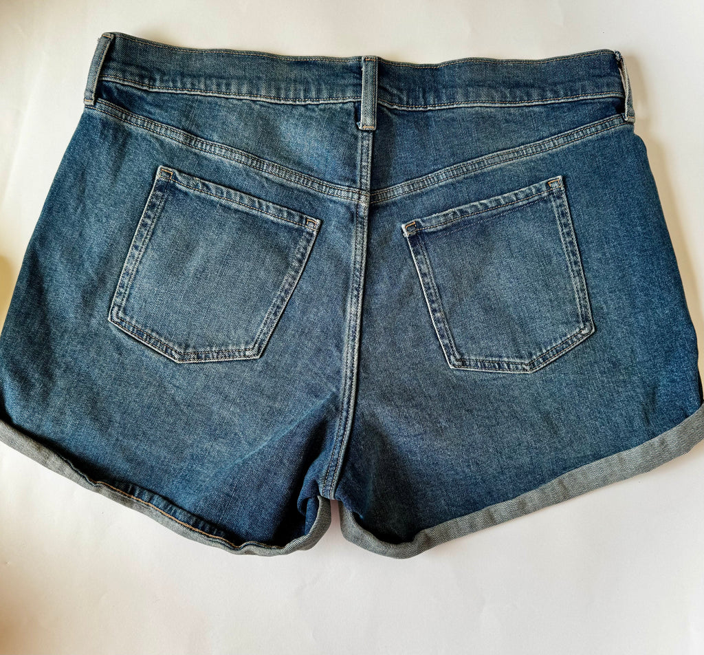 Old Navy Shorts Women's Size 16 ‘OG Straight’ High Rise Blue Jean Denim Roll Hem