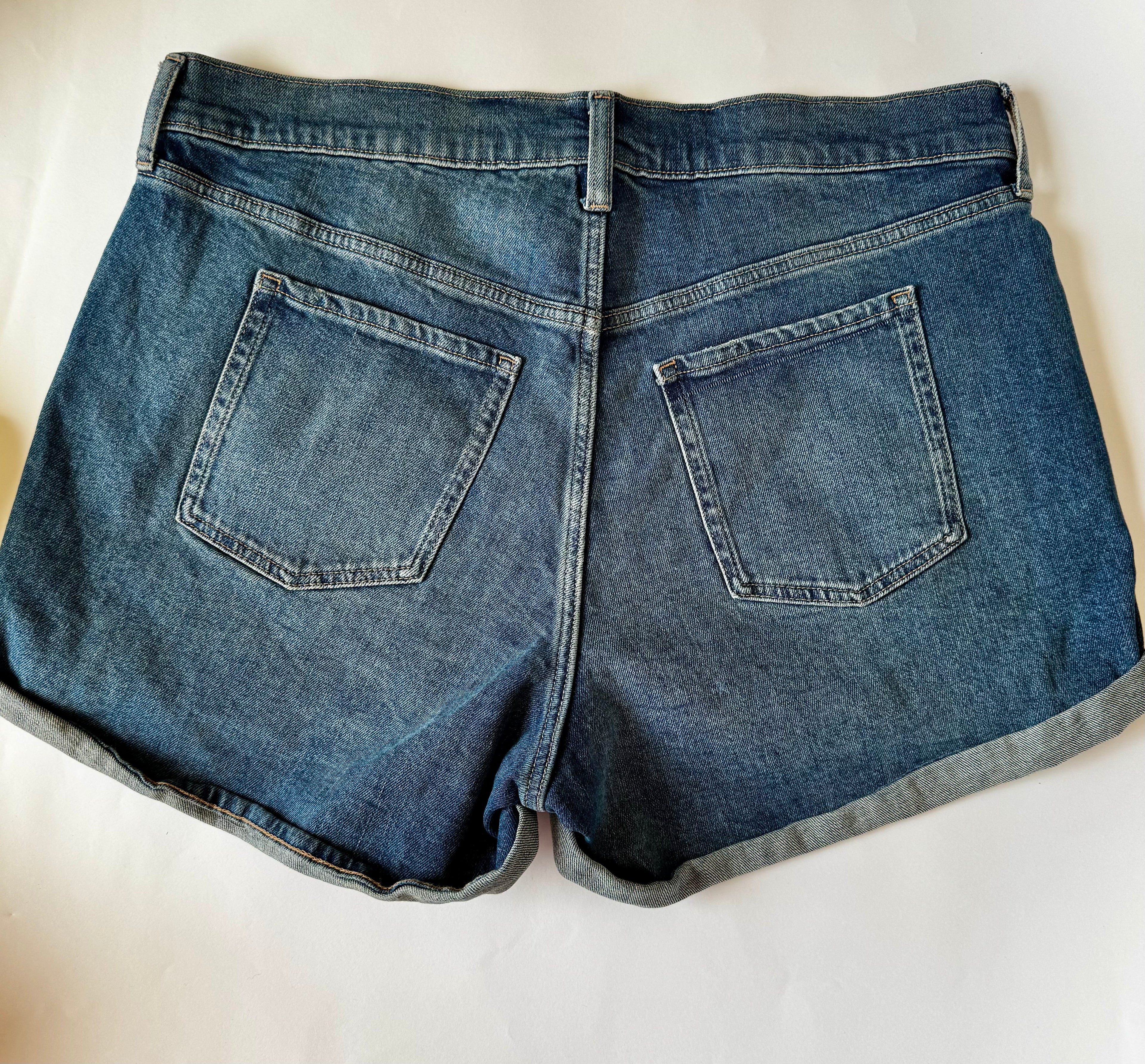 Old Navy Shorts Women's Size 16 ‘OG Straight’ High Rise Blue Jean Denim Roll Hem