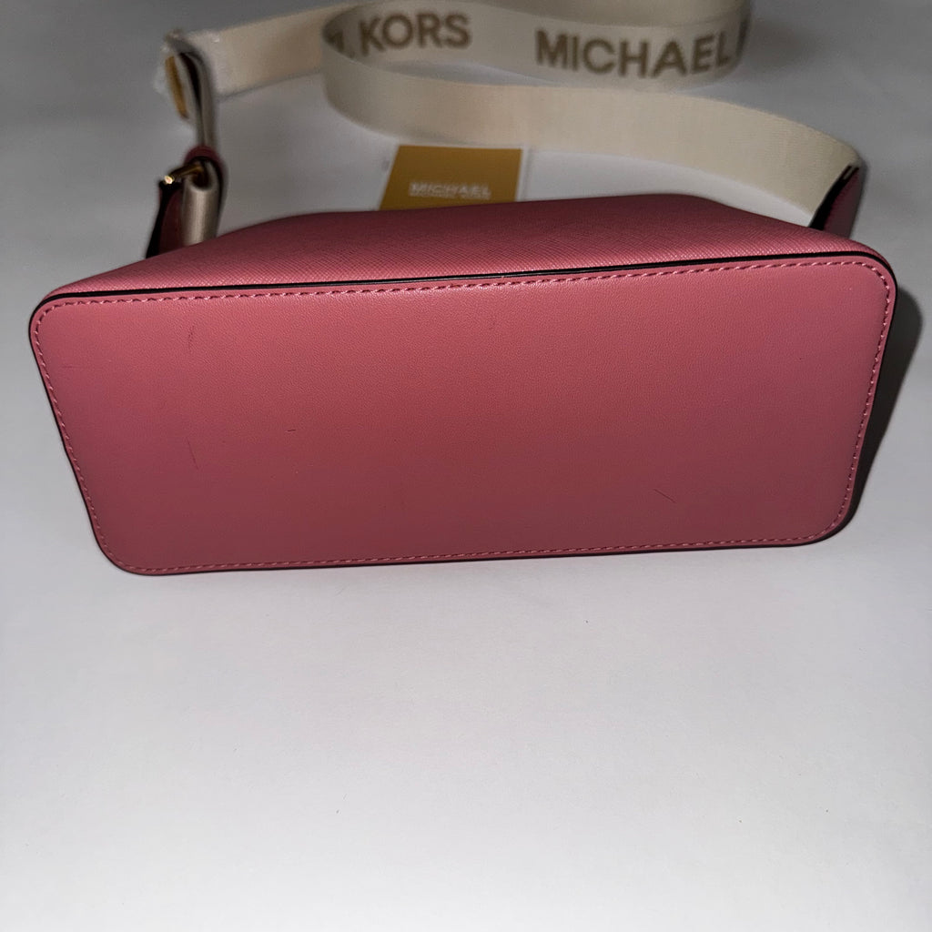 Michael Kors Cindy Lg Dome Crossbody Leather