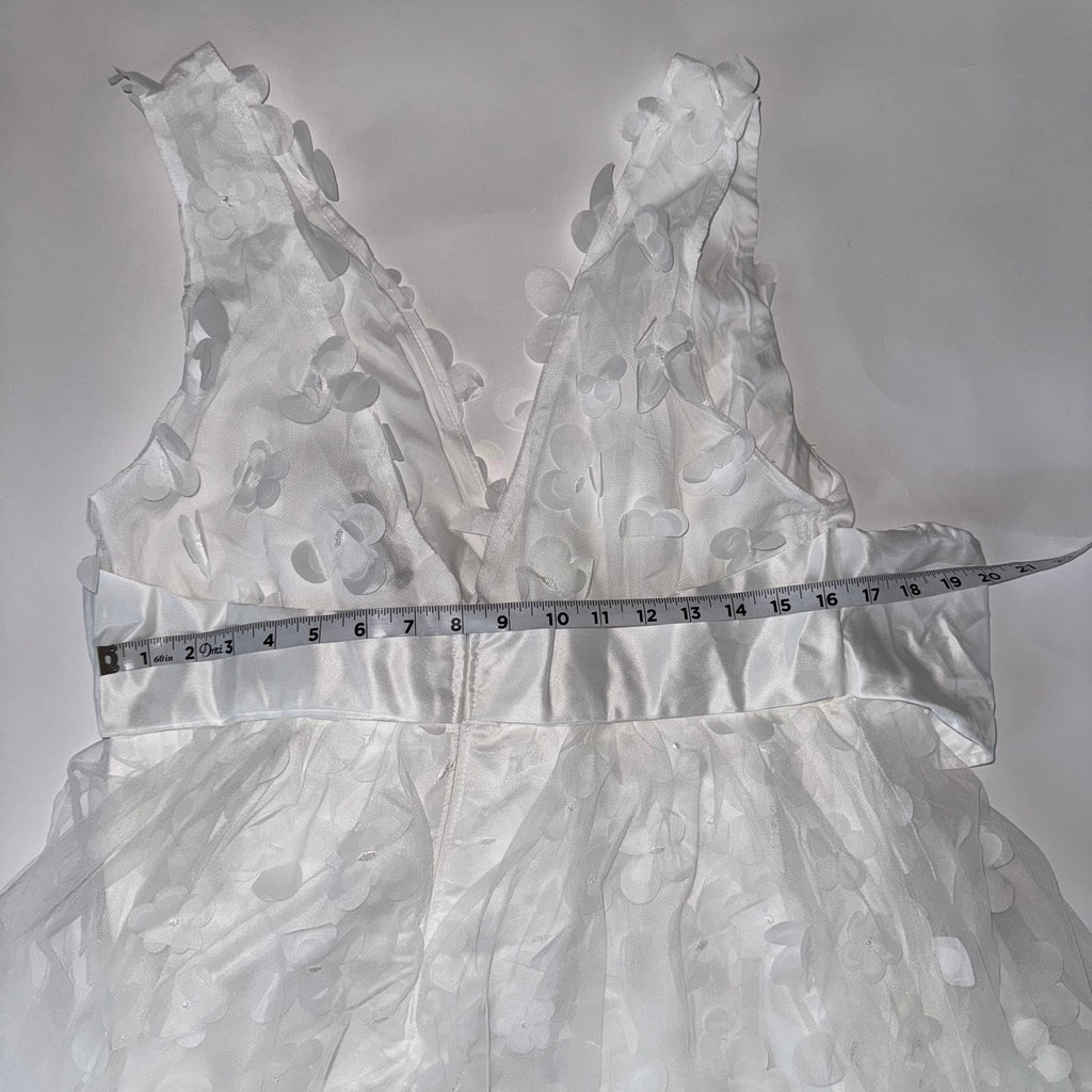 Wedding Dress White Tea-Lenght V- Neckline, Floral and Bow Waist Detail Size 1XL