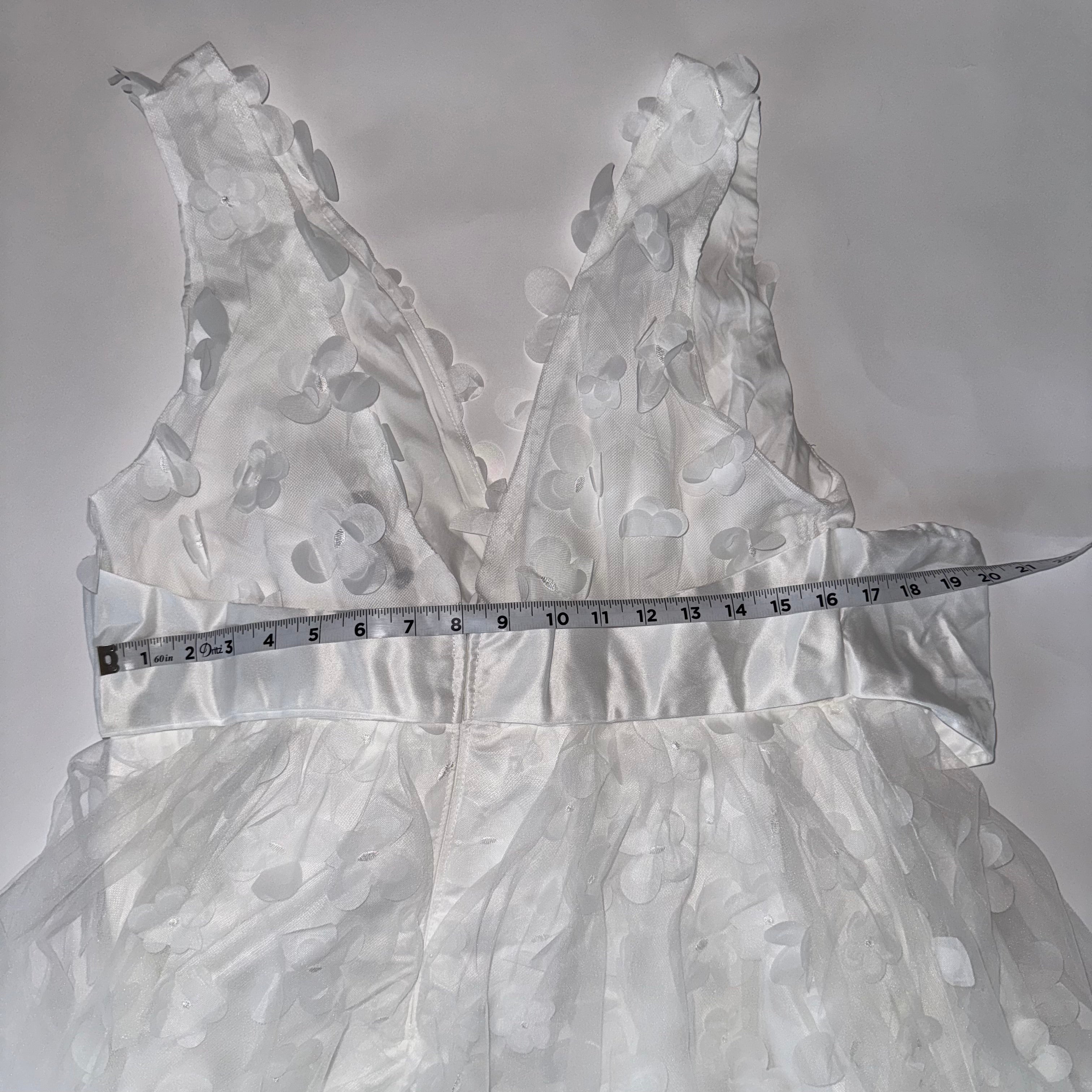 Wedding Dress White Tea-Lenght V- Neckline, Floral and Bow Waist Detail Size 1XL