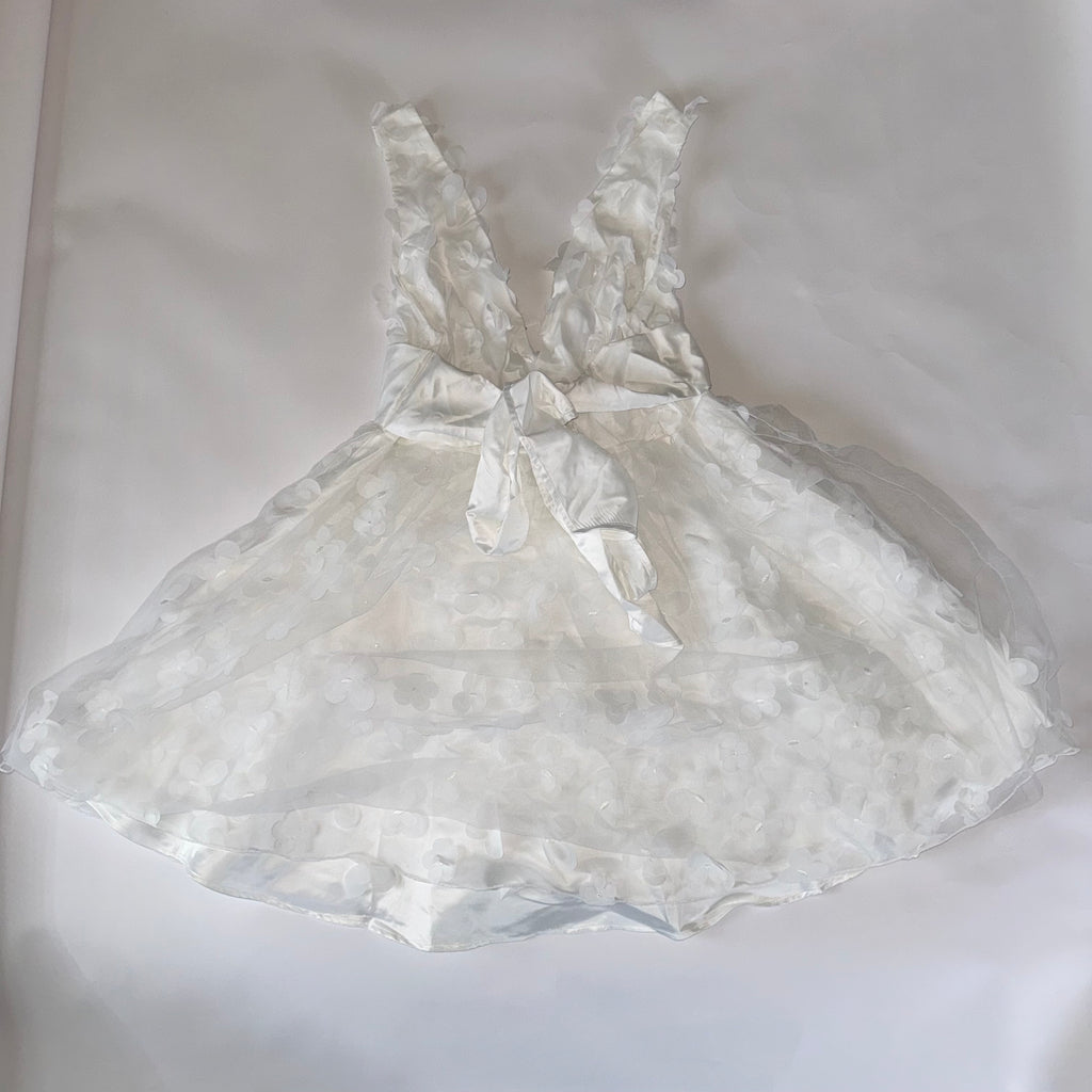 Wedding Dress White Tea-Lenght V- Neckline, Floral and Bow Waist Detail Size 1XL