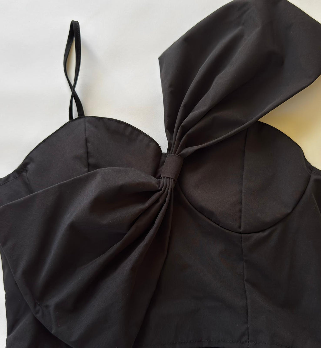 Chiquease Big Bow Front Shirred Black Crop Cami Top,Size L