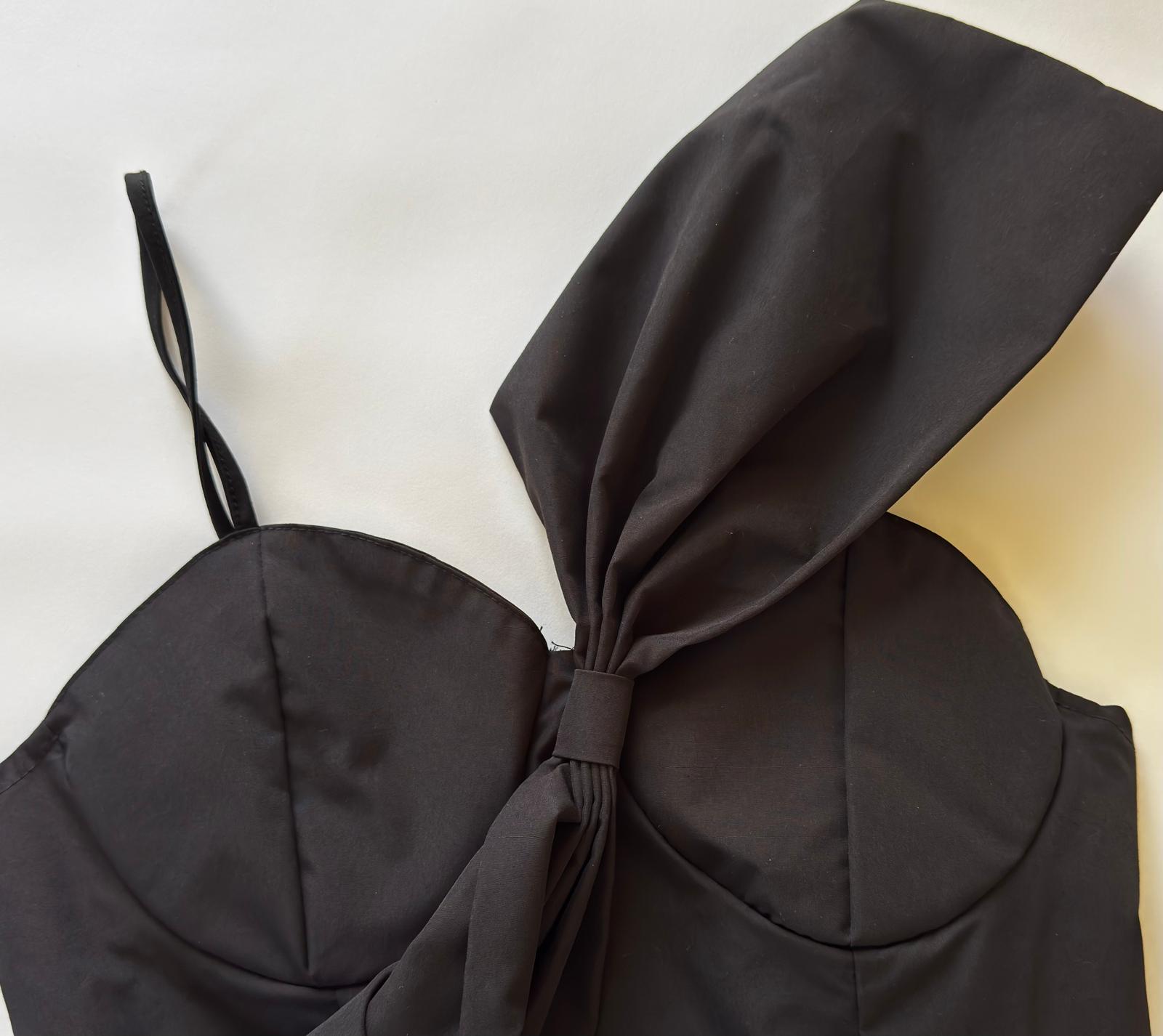 Chiquease Big Bow Front Shirred Black Crop Cami Top,Size L