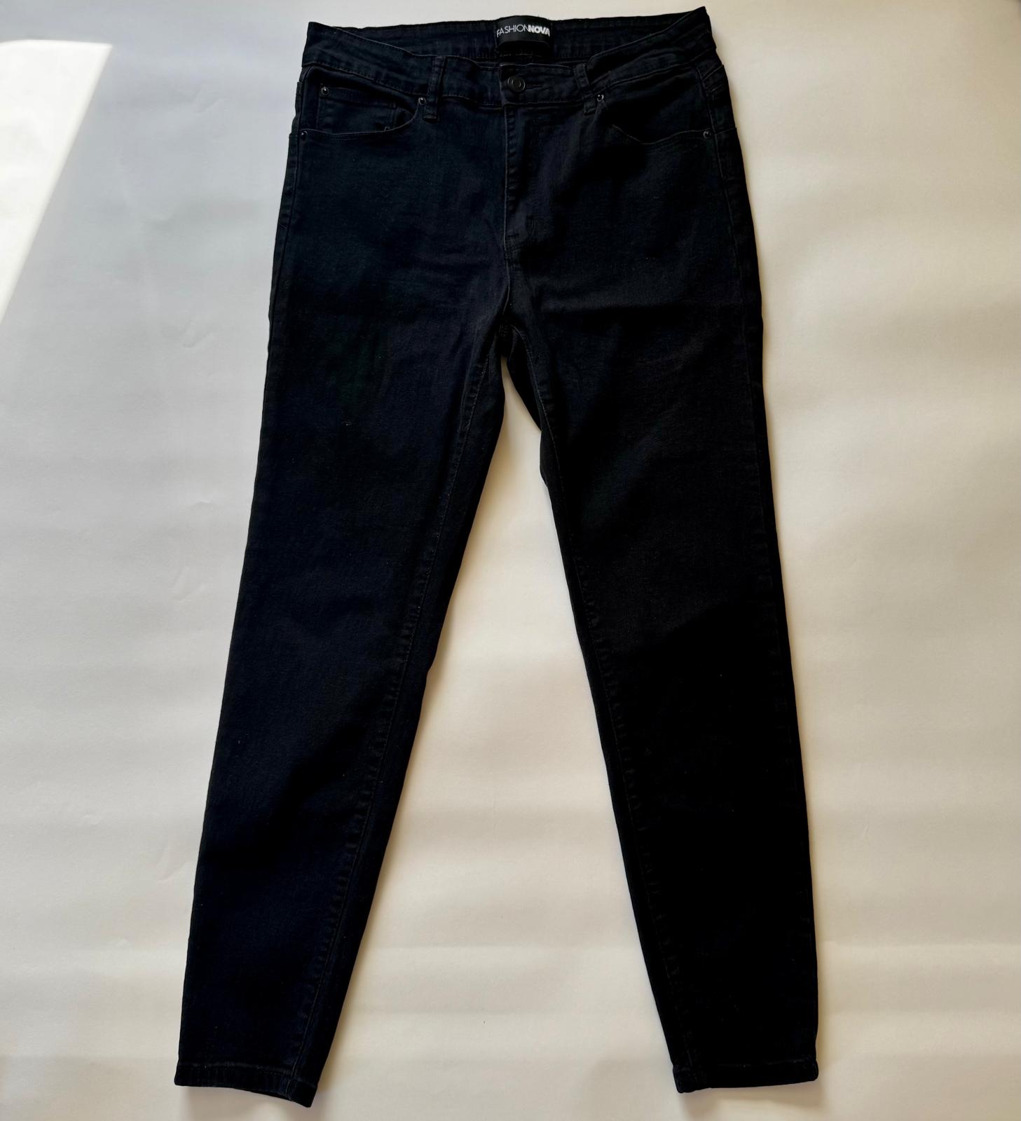 Fashion Nova Jeans Women Size 13 Black Skinny Distressed Stretch, Style P9723B