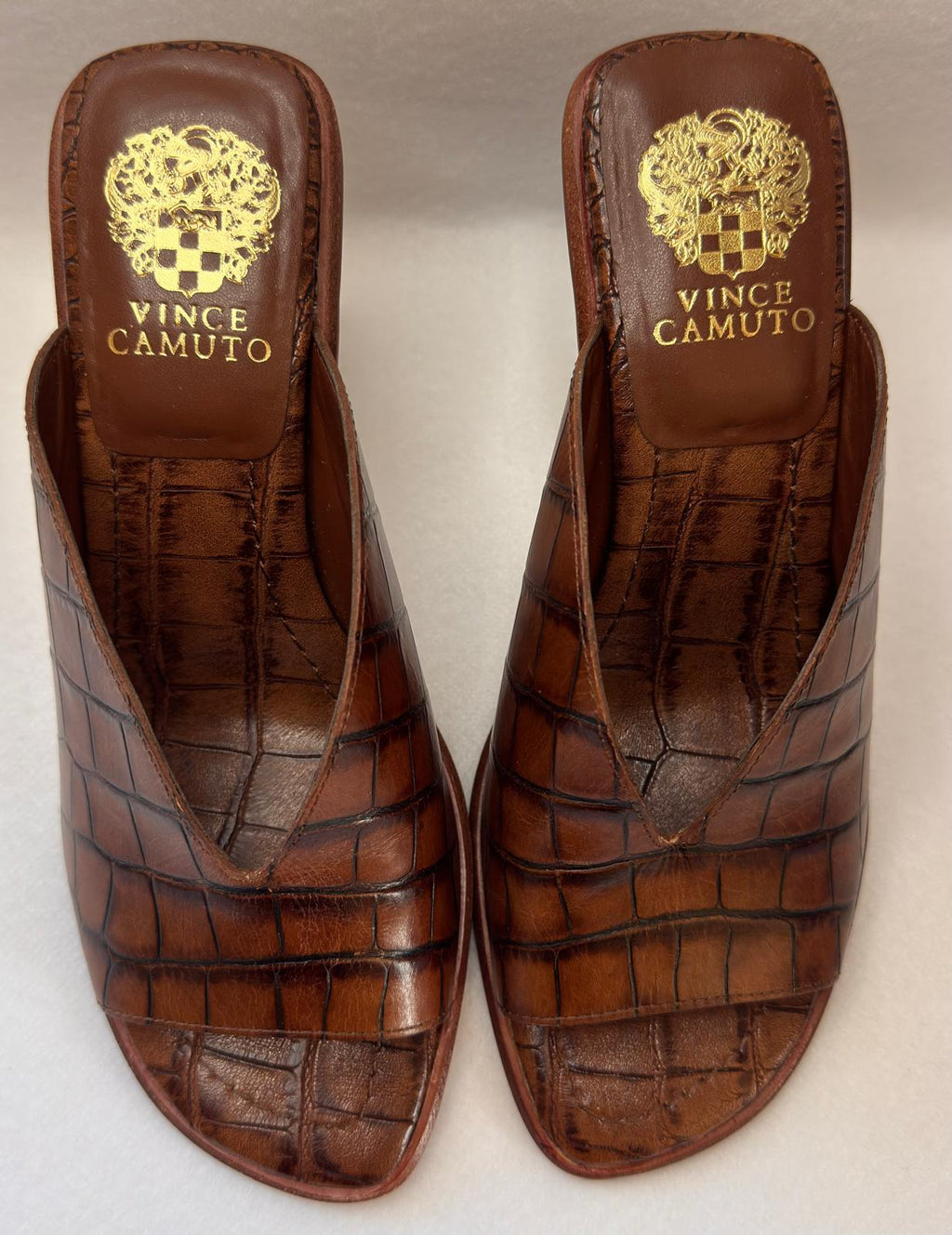 Vince Camuto Mershid brown Croc Embossed Leather Mule Hell Woman 8 New